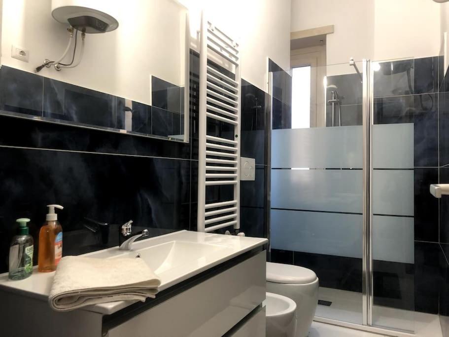 Casa Martina Pronta Per Te, Con Due Stanze Da Letto! Apartman Torino Kültér fotó